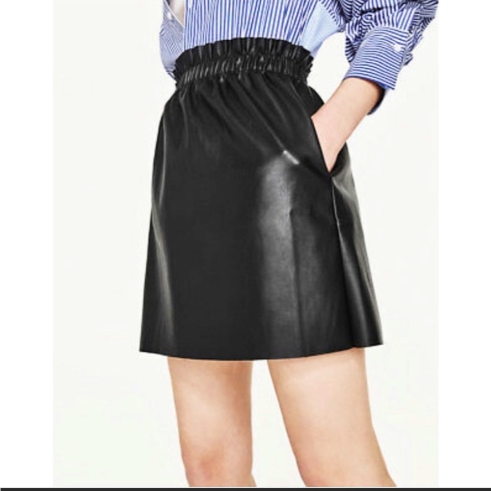 Zara Faux Leather Skirt! 🖤